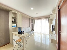 Modern & Cozy 2BR Apartment At Gateway Pasteur