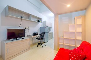 Comfortable and Cozy Living Studio Room at Dave Apartment