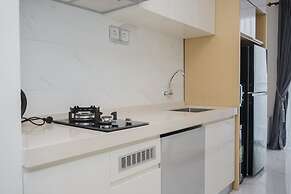 Fancy and Nice Studio at Sky House BSD Apartment