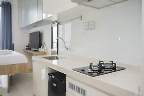 Stunning Studio Apartment at Sky House BSD