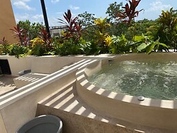 Amazing Penthouse Private Rooftop Jacuzzi