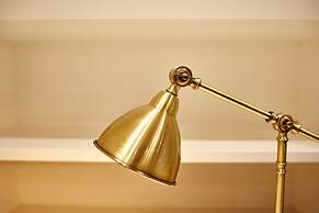 Three Cranes Serviced Apartments
