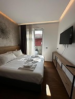 GRANDI 32  Boutique Residence
