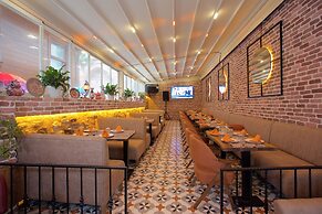 La Vida Hotel