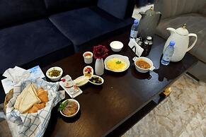 Crown City Hotel