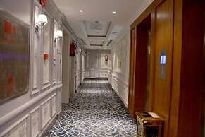 Crown City Hotel