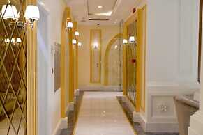 Crown City Hotel