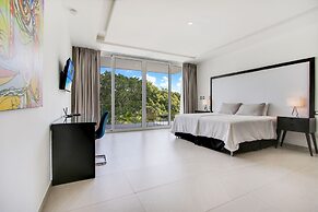 Ultra Modern Villa with Chef & Maid
