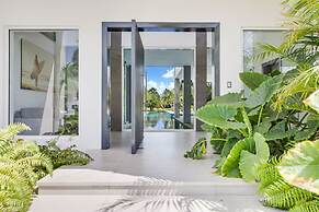 Ultra Modern Villa with Chef & Maid