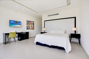 Ultra Modern Villa with Chef & Maid