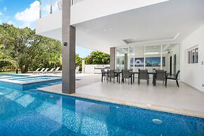 Ultra Modern Villa with Chef & Maid
