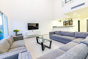 Ultra Modern Villa with Chef & Maid