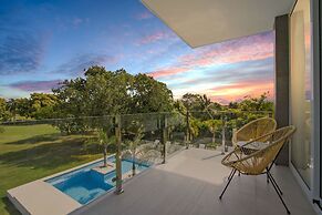 Ultra Modern Villa with Chef & Maid
