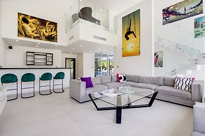 Ultra Modern Villa with Chef & Maid