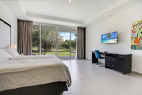 Ultra Modern Villa with Chef & Maid