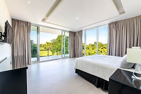 Ultra Modern Villa with Chef & Maid