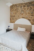 Remarkable 4-bed Apartment in Joppolo