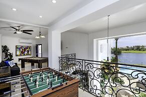 Amazing Private Villa with Chef & Maids