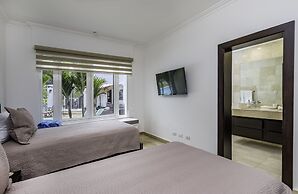 Amazing Private Villa with Chef & Maids