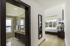 Amazing Private Villa with Chef & Maids