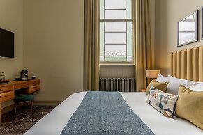 Riva Boutique Hotel & Restaurant