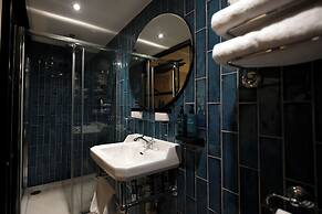 Riva Boutique Hotel & Restaurant