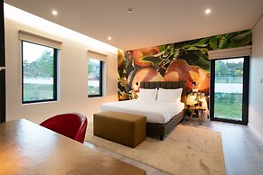 Grapple Hotel