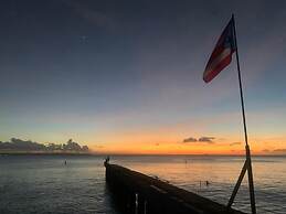 Comfy apartment 8 minute walk from beach