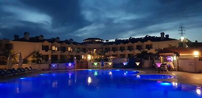 Flora Hotel
