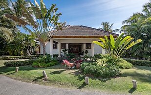 Beautiful Villa with Pool Gym and Maid