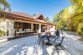Beautiful Villa with Pool Gym and Maid