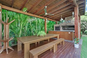 Beautiful Villa with Pool Gym and Maid