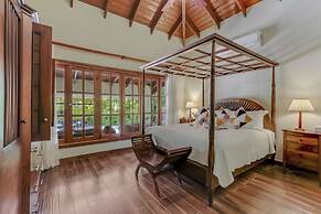 Beautiful Villa with Pool Gym and Maid