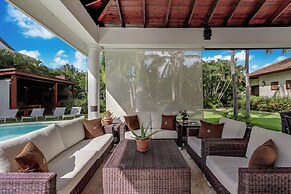 Beautiful Villa with Pool Gym and Maid