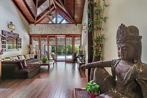 Beautiful Villa with Pool Gym and Maid
