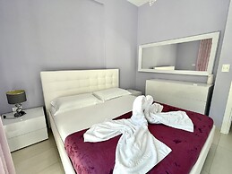 LUXURY RESIDENCE