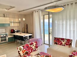 LUXURY RESIDENCE