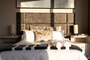 Black Marble - Menlyn Residence