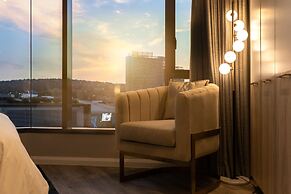 Black Marble - Menlyn Residence