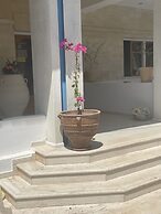 Coralli Beach Hotel