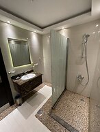 Private Luxury Suites - Al Hamra