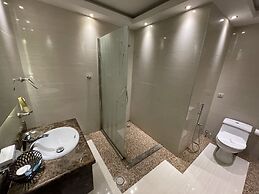 Private Luxury Suites - Al Hamra