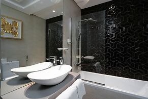 Lux BnB I AG Tower I Canal Views