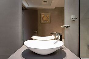Lux BnB I AG Tower I Canal Views