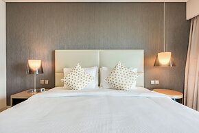 Maison Privee - Cool Dubai Apt next Burj Khalifa & Design District