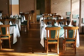 Conference center and restaurant Backonys