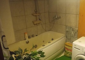 Ferienwohnung Sleeps 6 With Whirlpool