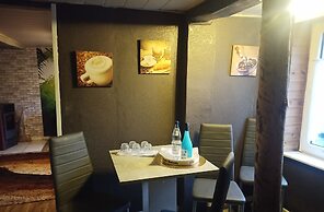 Ferienwohnung Sleeps 6 With Whirlpool