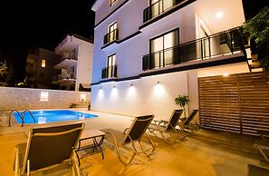 Kaya Apartments
