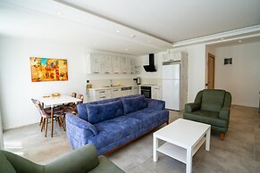 Kaya Apartments